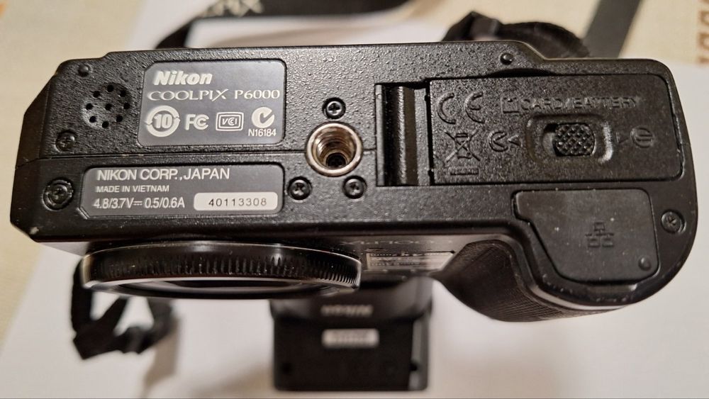 Nikon Coolpix P6000