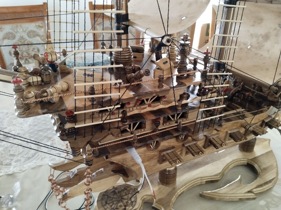 Сувенирный корабль ручной работы. Срочно!