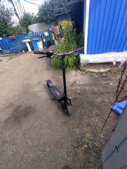 Продам электро самокат куго м5
