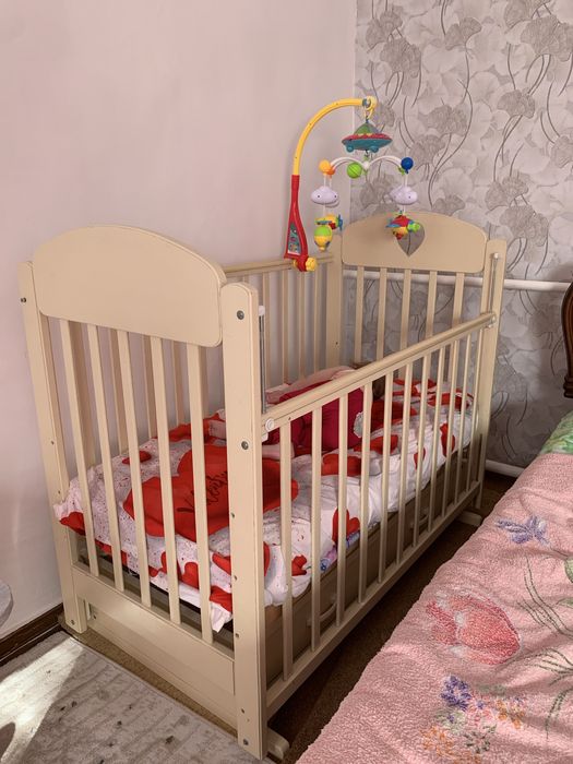 Детская кроватка манеж