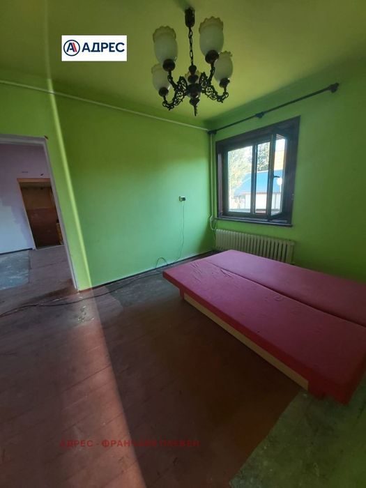 Къща в Плевен, област-с.Българене площ 100 цена 35000