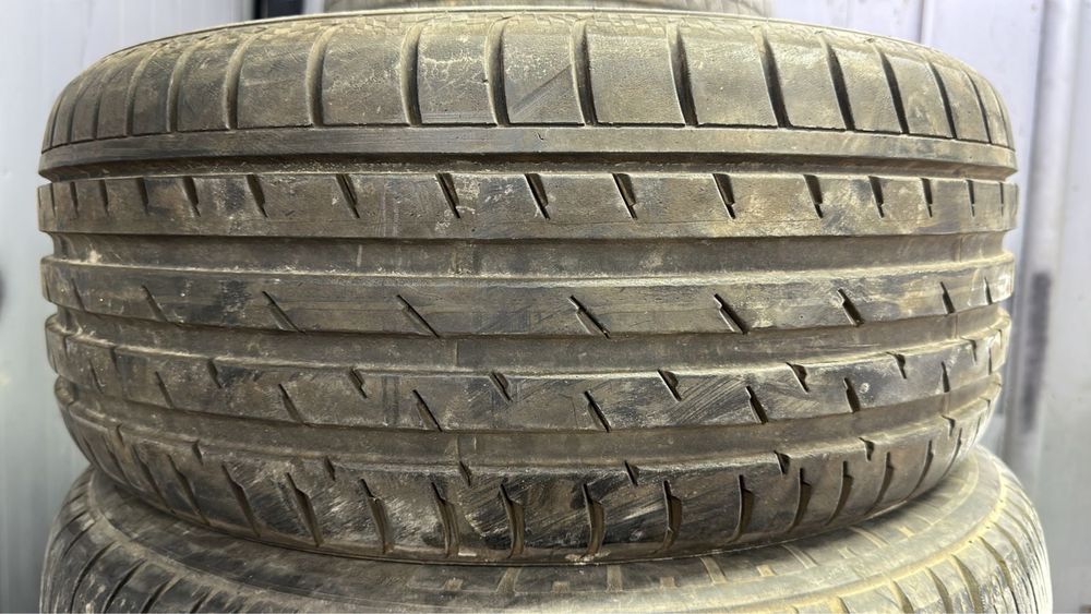 Шина 235/35R19 (1шт)