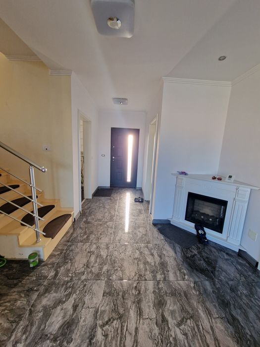 Închiriez vila la Sacalaz in cartier Europa - proprietar