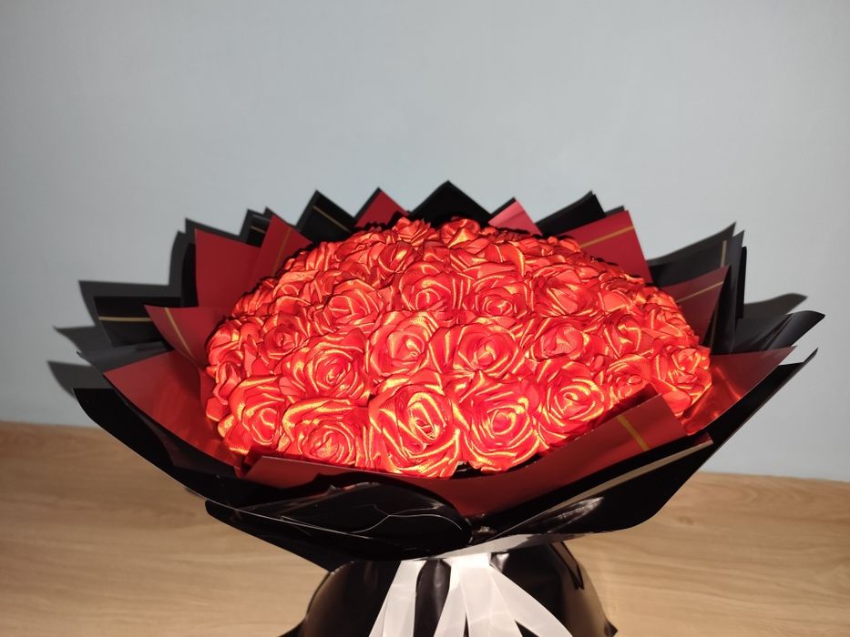 Букет из Атласных роз