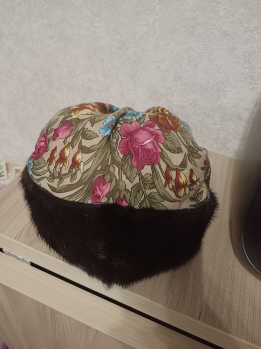 Зимний платок с норкой