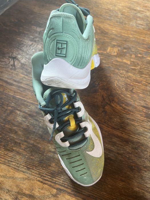 Маратонки NIKE-зелено и жълто