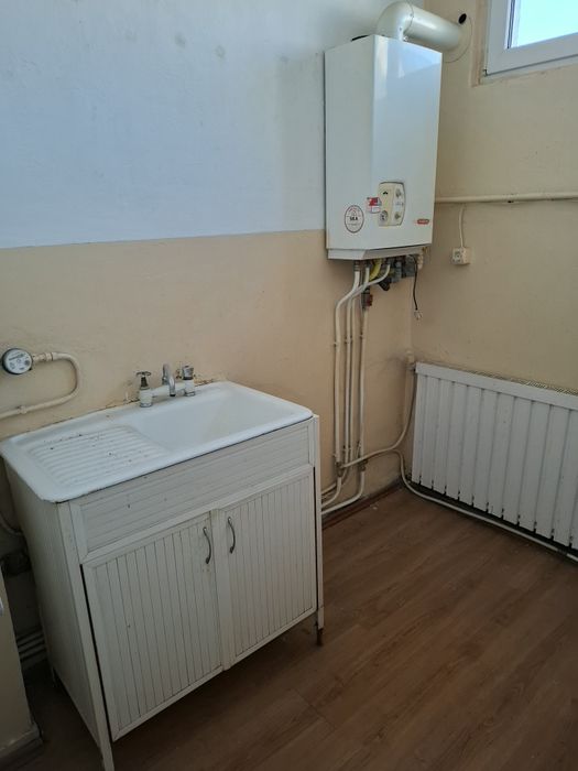 Garsoniera de vânzare
