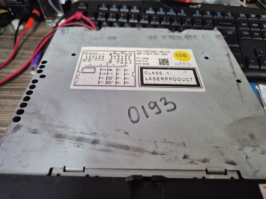 Радио за Автомобил vw RCD310 със наличен код за активация