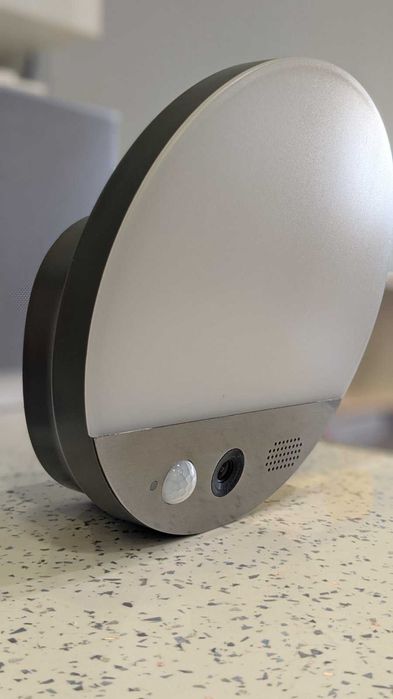 Ledvance Smart+ WiFi LED Wall Light + Camera