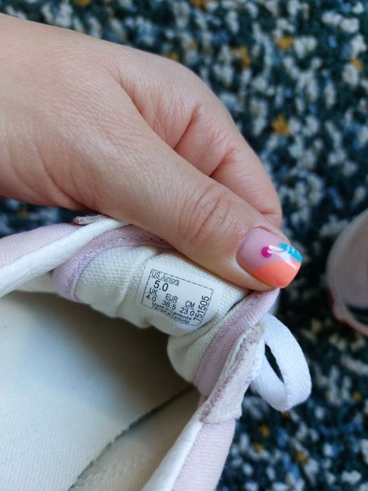 Дамски светлорозови кецове Vans 36.5