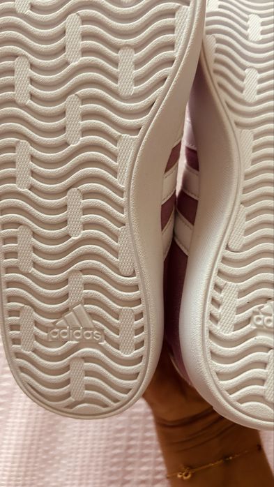 Adidas нови обувки за момиче