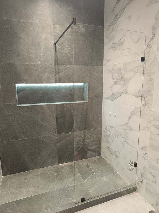 Душевые кабины и стеклянные перегородки Межкомнатные раздвижные двери