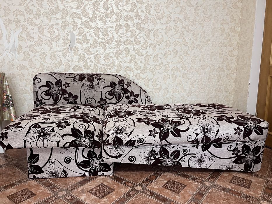 Продатся диван срочно