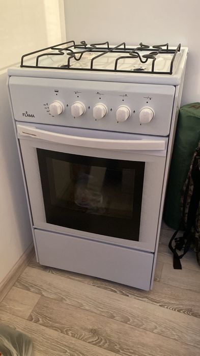 Газ плита с духовкой