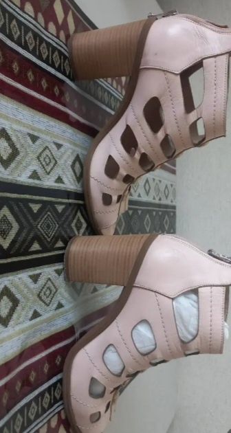 Кожаная обувь летняя