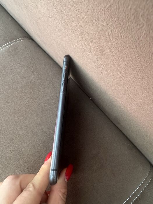 Продам Iphone 11