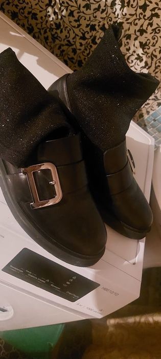 Продам  все кожаные  в отличном состоянии