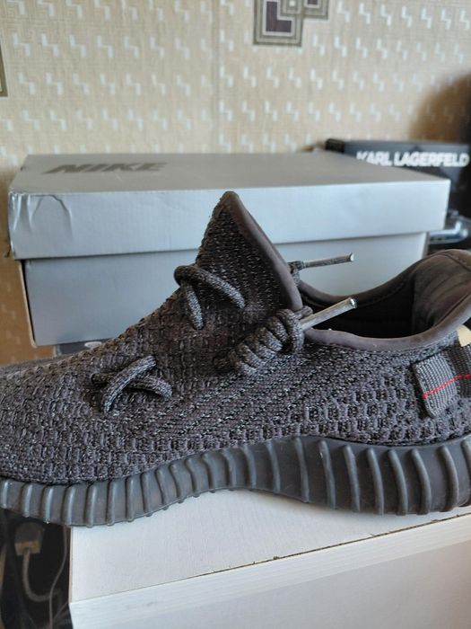 Обувки Yeezy 350