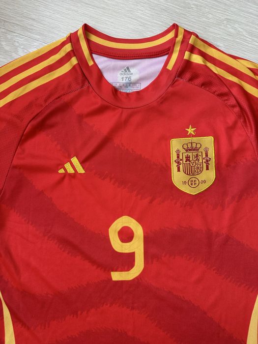 Футболна тениска