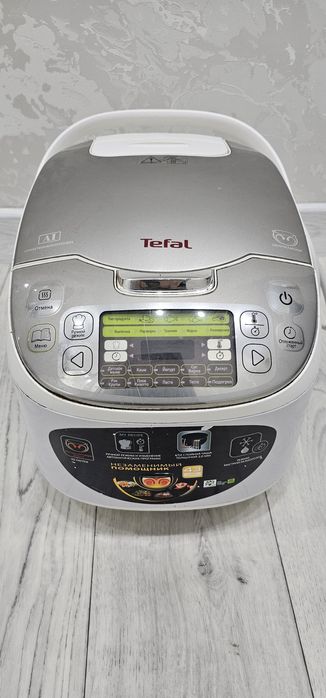 Мультиварка Tefal в хорошем состояним