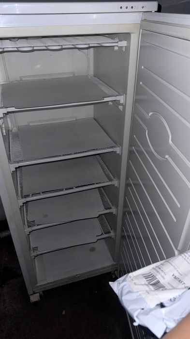 Морозильник  холодильник  в Астана нерабочий