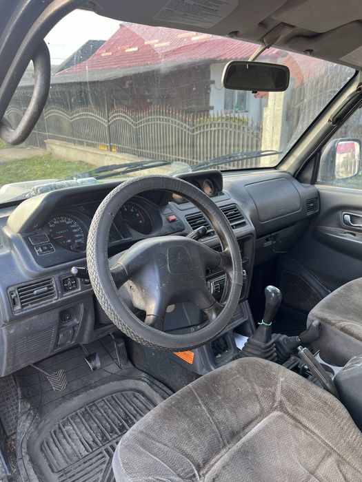 Vand Mitsubishi Pajero, autoutilitară