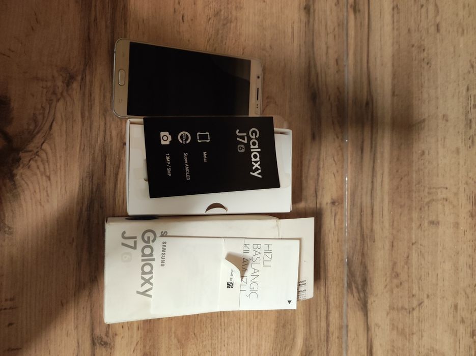 Телефон Samsung j7 (2016)