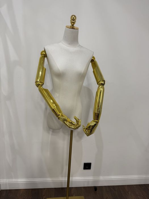 Манекен женский !