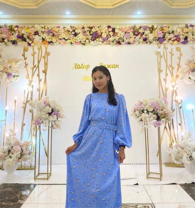 платье синий с ременом