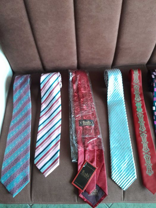 Голям избор от мъжки вратовръзки