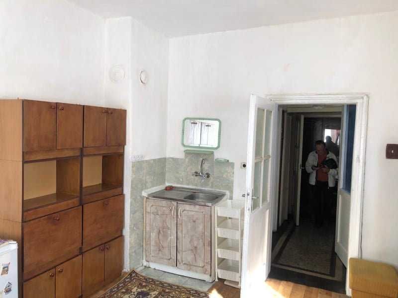 Дава се под наем Двустаен апартамент в Бургас, Център - 60 кв.м за 102 € - Снимка #6