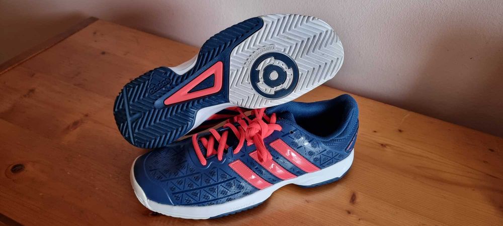 Pantofi sport ADIDAS  ADITUFF originali, noi