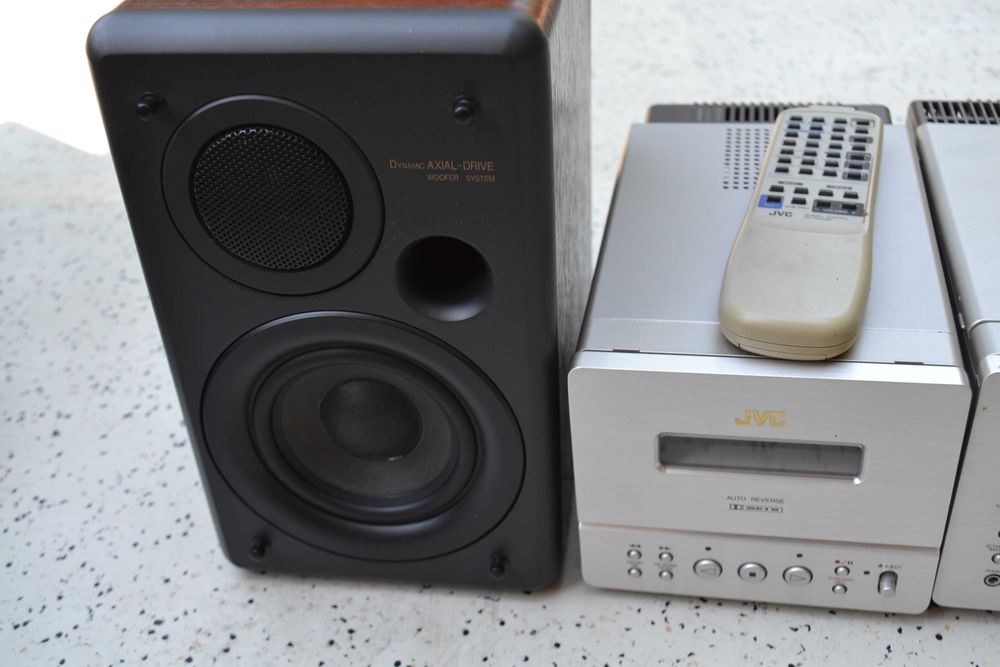 Minisistem JVC UXD 88 cu Boxe si Telecomanda