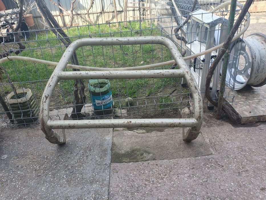 Bullbar Aro 10,usi Aro 10
