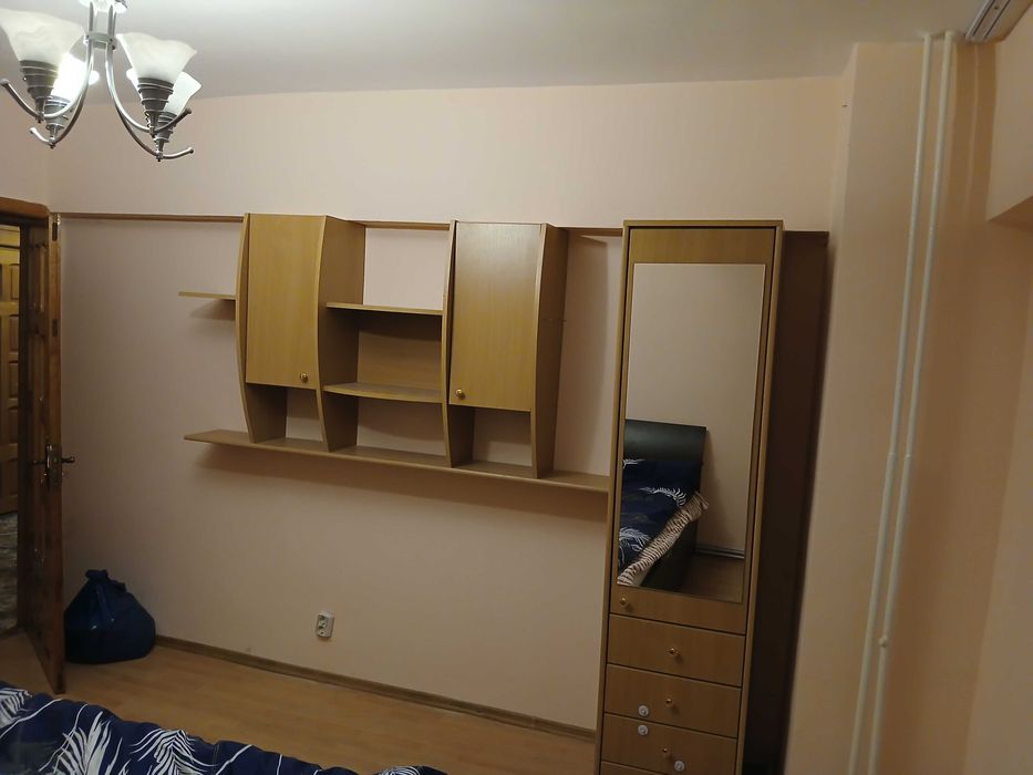 inchiriez apartament decomandat