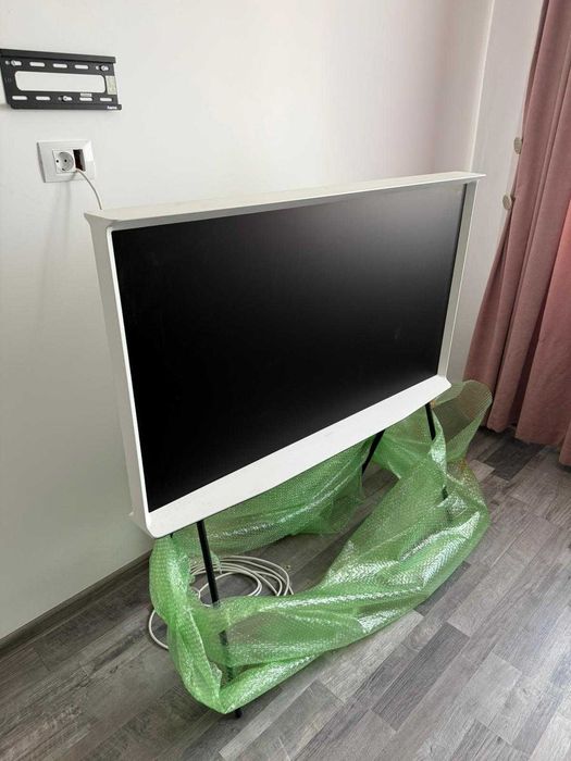 Samsung The Serif QE50LS01BGU – 50" QLED 4K Smart TV – Design Premium