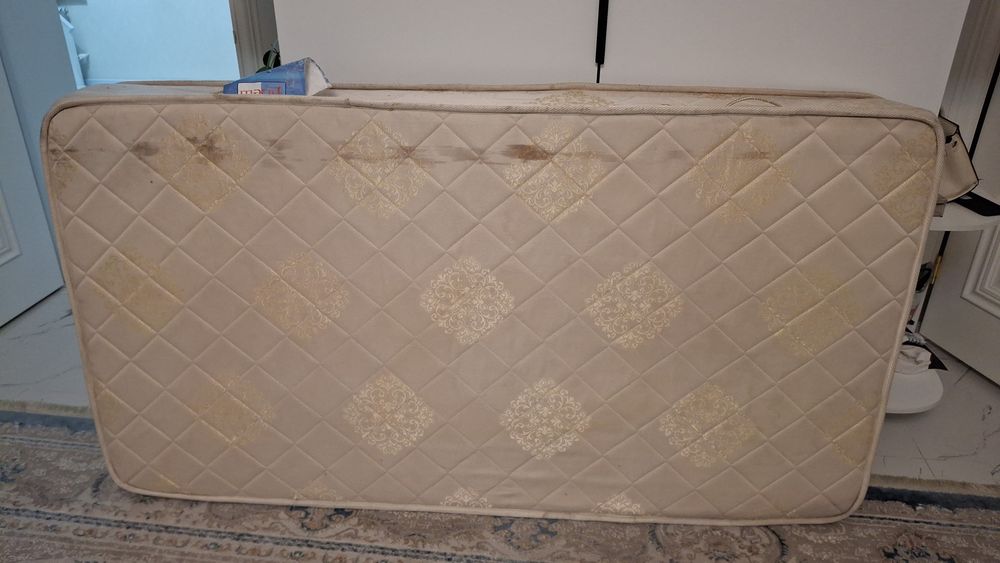 Кровать двуярусная