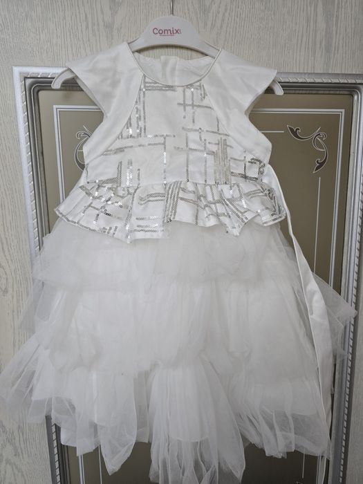 Платье нарядное, продам