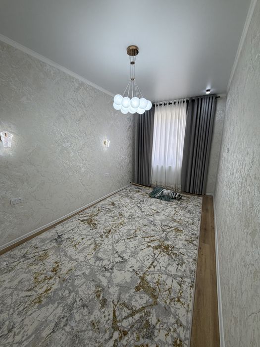 Продаётся квартира в сентре города бухаре зоо магазин