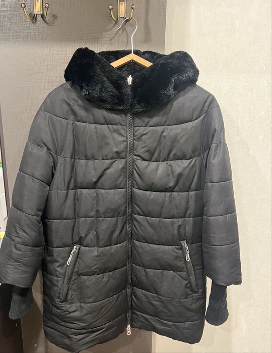 Продам зимнюю куртку