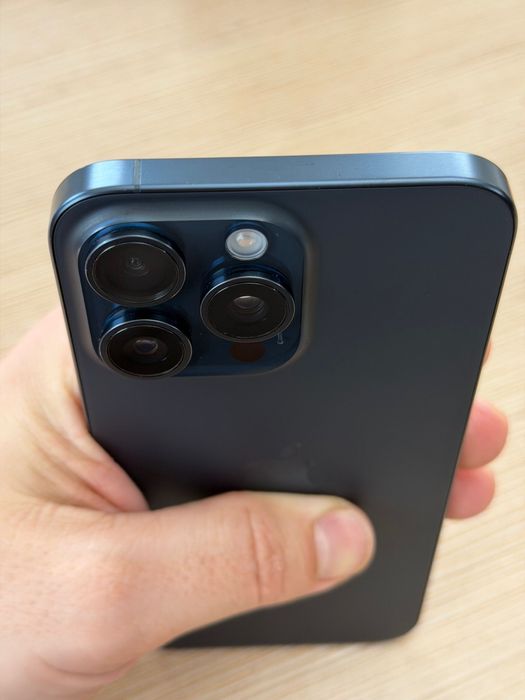 Iphone 15 Pro Max 256 Blue ingrijit
