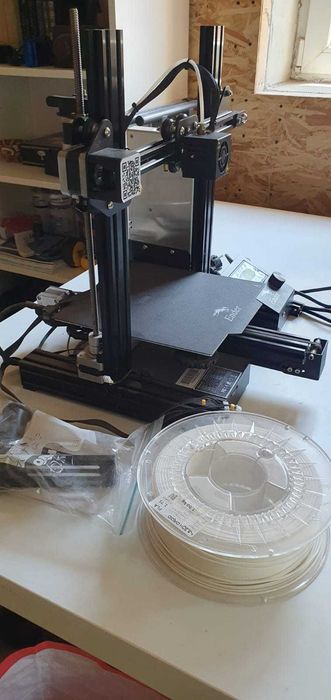 Imprimanta 3D Creality Ender 3 Pro de ocazie