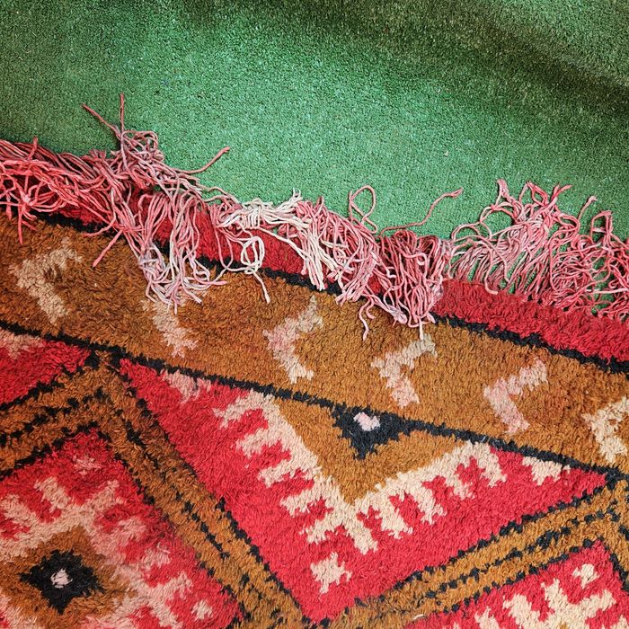 Ръчно изработен килим