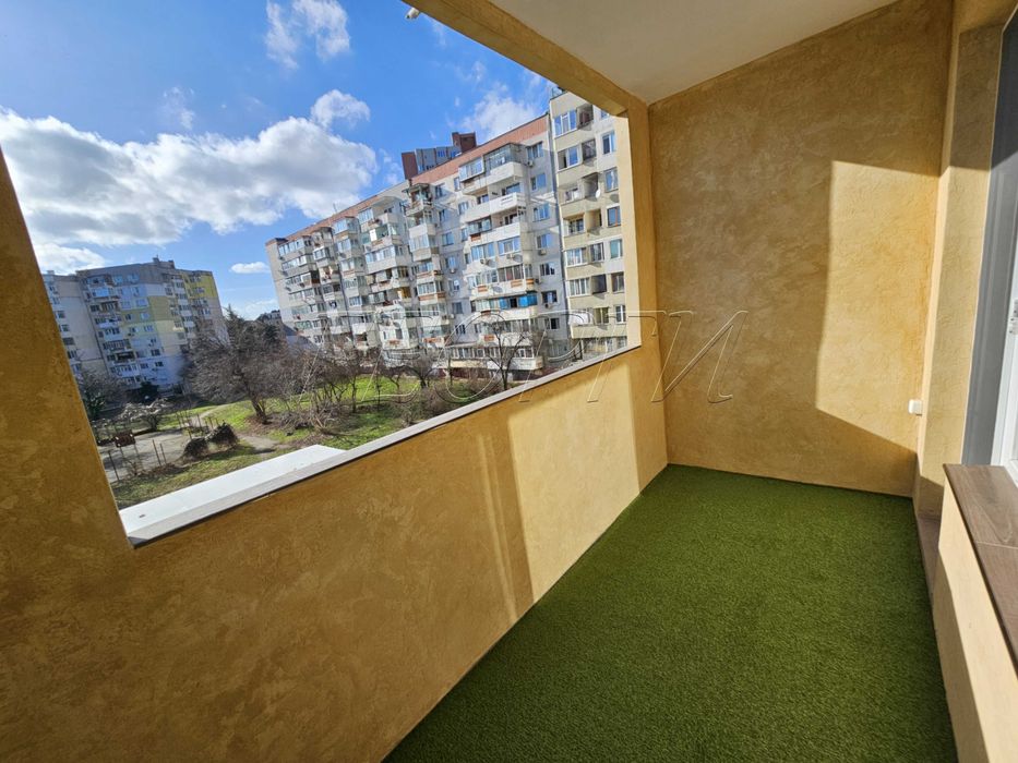 Давам под наем тристаен необзаведен 60кв.м.  ул. Царевец