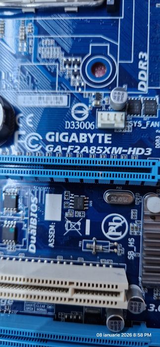Gigabyte-GAF2A85XM-HD3