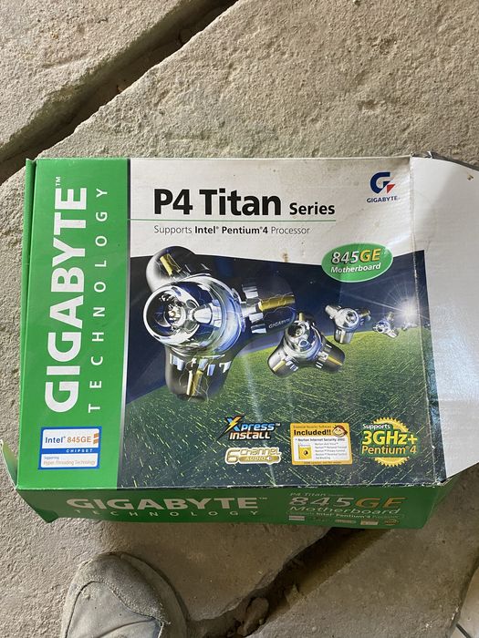 Placă de bază Retro GIGABYTE GA-845GE