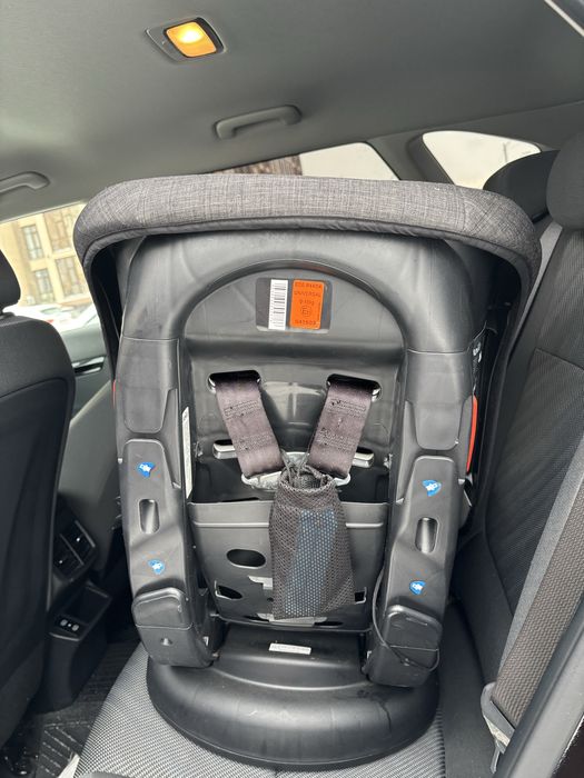 Автокресло Joie tilt