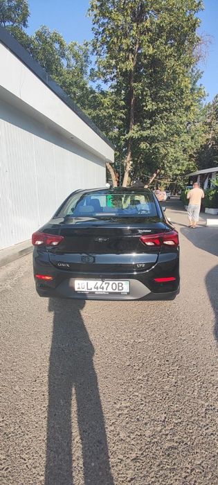 Chevrolet onix sotiladi, Оникс сотилади, продается Оникс