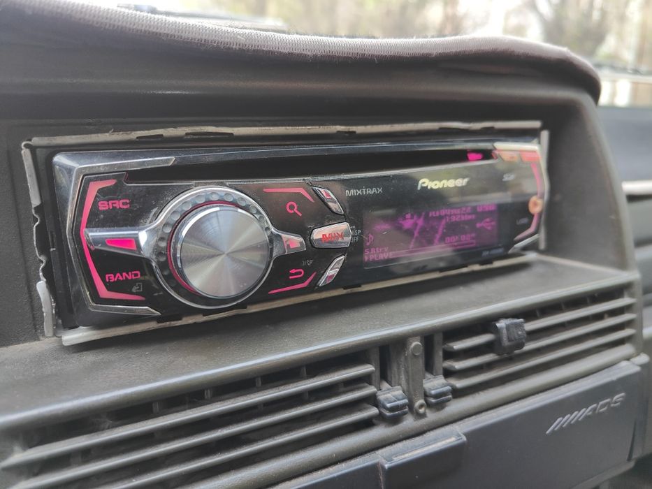 Pioneer DEH-X8550BT дельфин 8