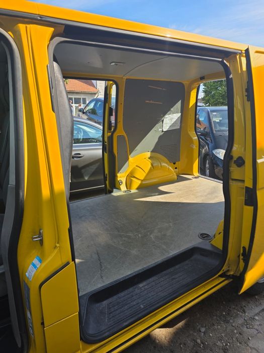 Vând VW T5 Facelift 79.200 Km reali.